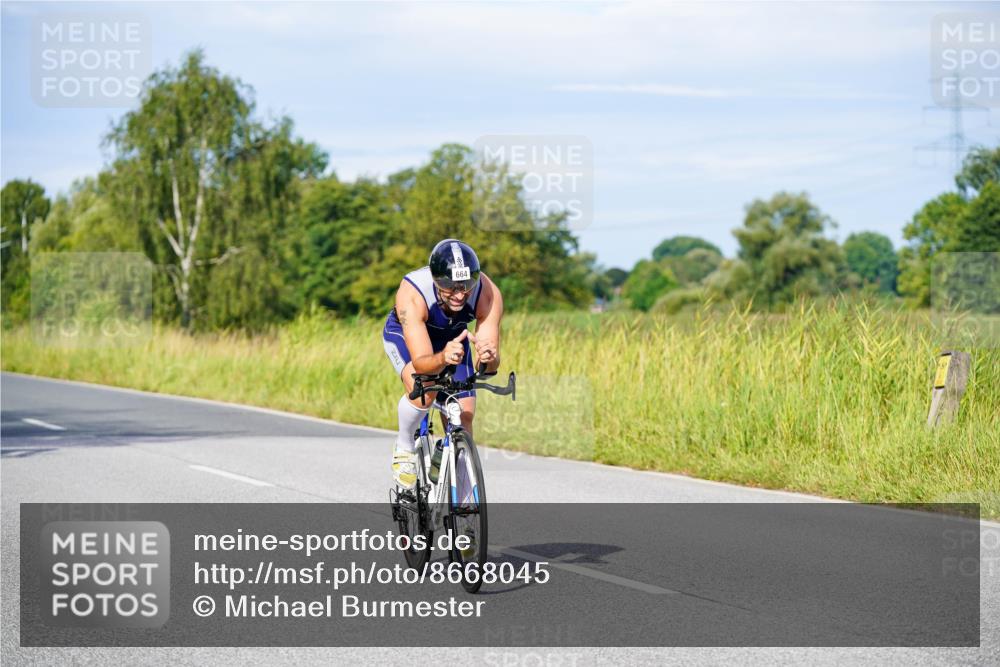 31.08.2025 - Elbe Triathlon Hamburg Michael Burmester http://msf.ph/oto/8668045 31.08.2025 09:45:30 Radfahren 393, 431, 489, 566, 607, 660, 664, 709, 756 meine-sportfotos.de