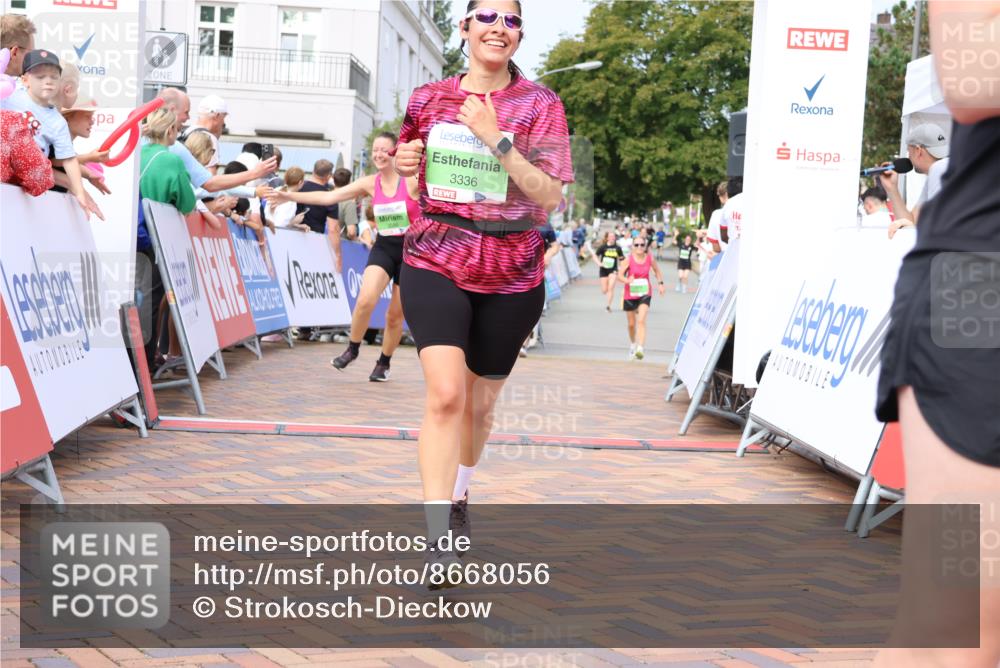 31.08.2025 - 21. Blankeneser Heldenlauf Strokosch-Dieckow http://msf.ph/oto/8668056 31.08.2025 11:14:53 Ziel 3479, 3445, 3586, 3661, 3610, 3336 meine-sportfotos.de
