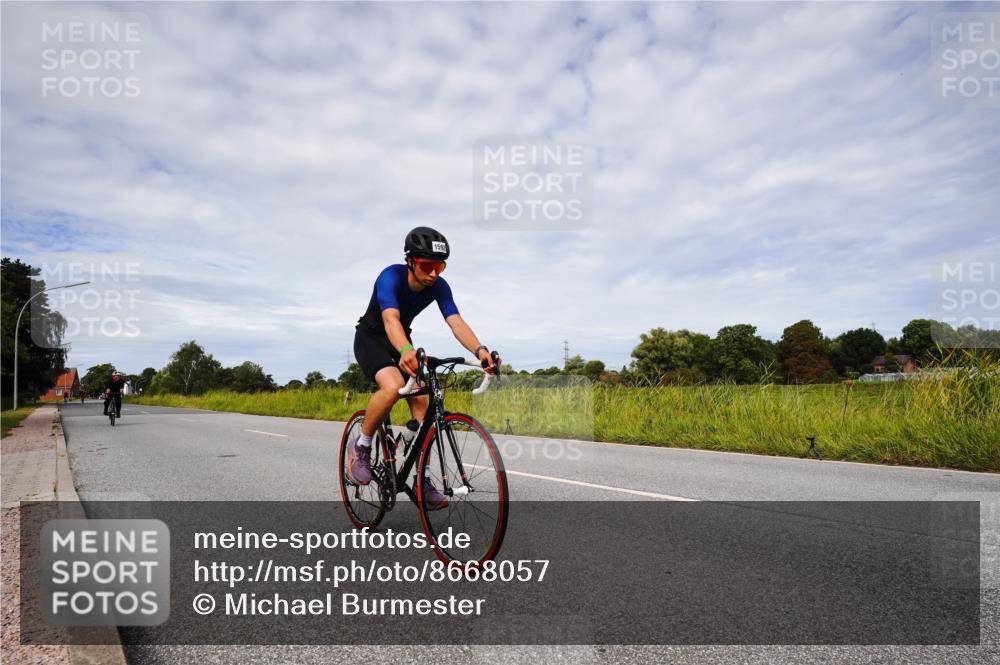 31.08.2025 - Elbe Triathlon Hamburg Michael Burmester http://msf.ph/oto/8668057 31.08.2025 11:02:33 Radfahren 1464, 1592 meine-sportfotos.de