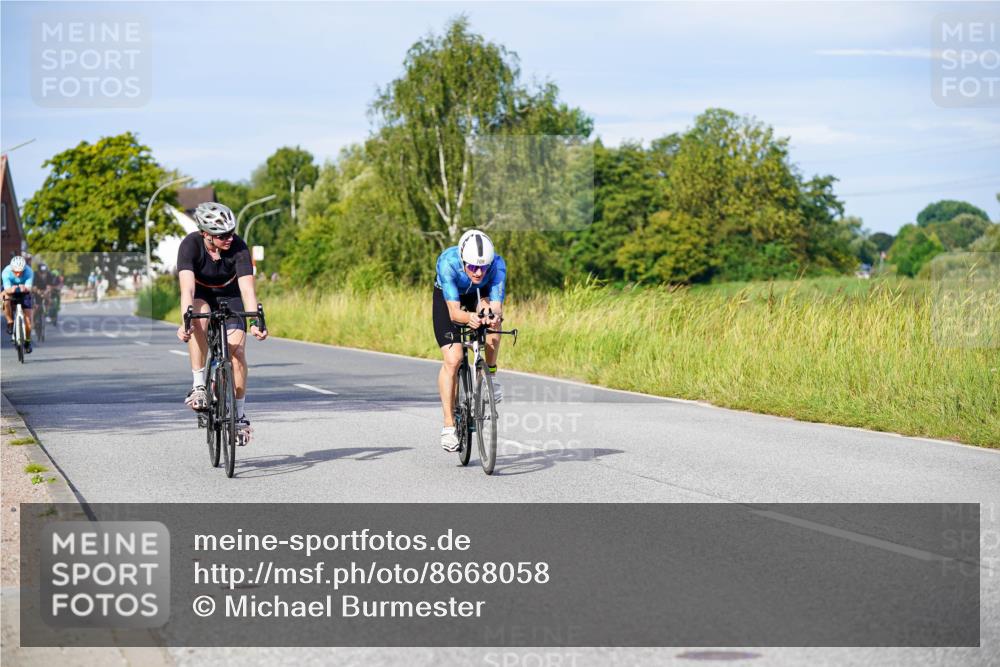 31.08.2025 - Elbe Triathlon Hamburg Michael Burmester http://msf.ph/oto/8668058 31.08.2025 09:45:33 Radfahren 392, 393, 431, 607, 660, 664, 700, 708, 709 meine-sportfotos.de