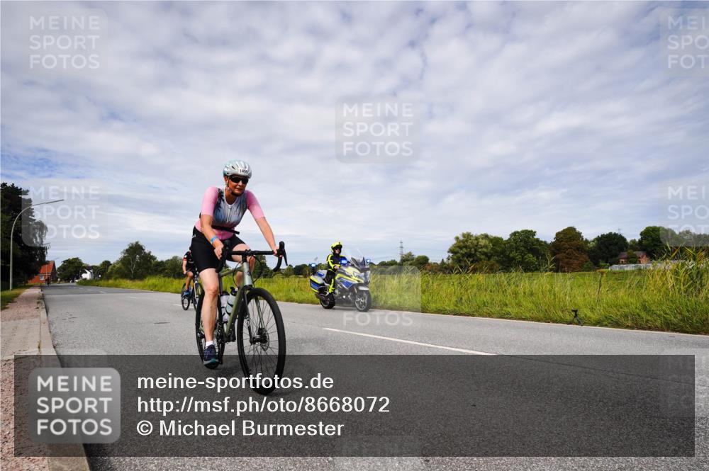 31.08.2025 - Elbe Triathlon Hamburg Michael Burmester http://msf.ph/oto/8668072 31.08.2025 11:02:59 Radfahren 1499, 1597 meine-sportfotos.de