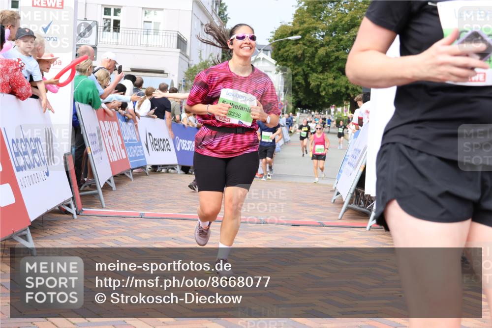 31.08.2025 - 21. Blankeneser Heldenlauf Strokosch-Dieckow http://msf.ph/oto/8668077 31.08.2025 11:14:53 Ziel 3479, 3445, 3586, 3661, 3610, 3336 meine-sportfotos.de