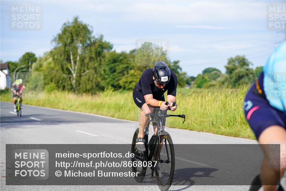 31.08.2025 - Elbe Triathlon Hamburg Michael Burmester http://msf.ph/oto/8668087 31.08.2025 09:45:38 Radfahren 392, 607, 633, 660, 700, 708, 786, 808, 826 meine-sportfotos.de