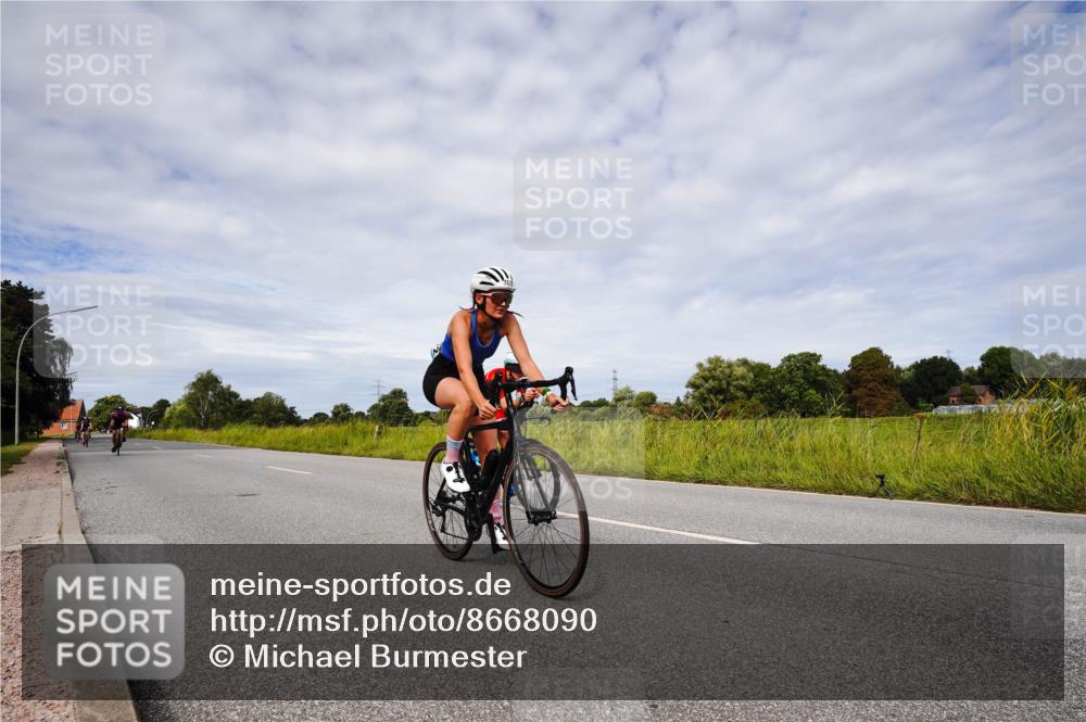 31.08.2025 - Elbe Triathlon Hamburg Michael Burmester http://msf.ph/oto/8668090 31.08.2025 11:03:31 Radfahren 1284, 1289, 1424, 1500, 1542, 1572 meine-sportfotos.de