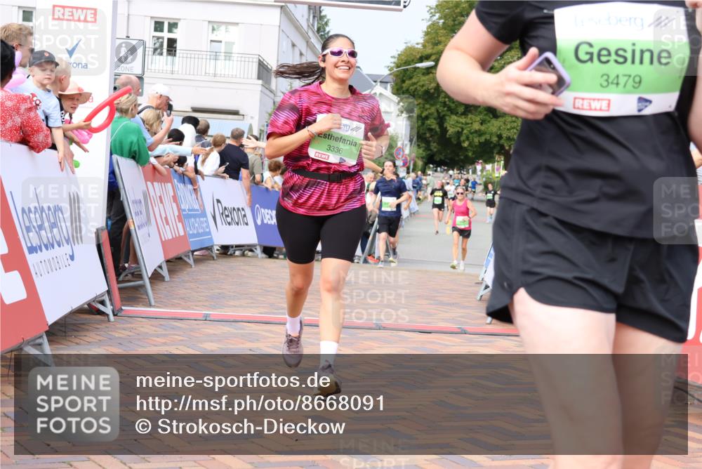 31.08.2025 - 21. Blankeneser Heldenlauf Strokosch-Dieckow http://msf.ph/oto/8668091 31.08.2025 11:14:53 Ziel 3479, 3445, 3586, 3661, 3610, 3336 meine-sportfotos.de