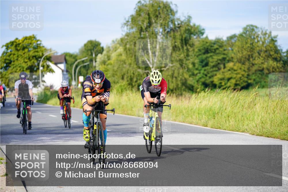 31.08.2025 - Elbe Triathlon Hamburg Michael Burmester http://msf.ph/oto/8668094 31.08.2025 09:45:40 Radfahren 392, 633, 660, 700, 708, 786, 808, 826 meine-sportfotos.de
