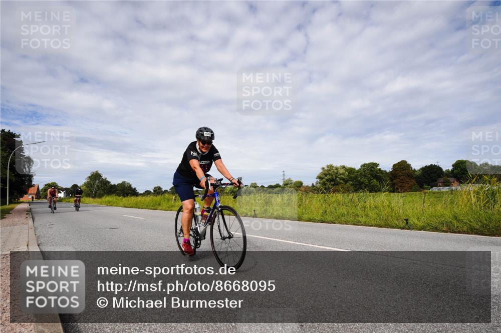 31.08.2025 - Elbe Triathlon Hamburg Michael Burmester http://msf.ph/oto/8668095 31.08.2025 11:03:36 Radfahren 1284, 1289, 1500, 1542 meine-sportfotos.de