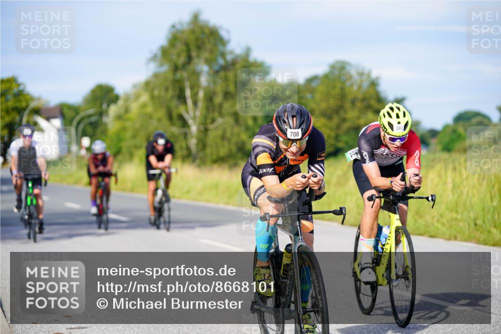 31.08.2025 - Elbe Triathlon Hamburg Michael Burmester http://msf.ph/oto/8668101 31.08.2025 09:45:40 Radfahren 392, 633, 660, 700, 708, 786, 808, 826 meine-sportfotos.de