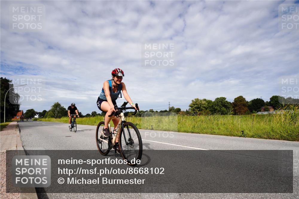 31.08.2025 - Elbe Triathlon Hamburg Michael Burmester http://msf.ph/oto/8668102 31.08.2025 11:03:49 Radfahren 1268, 1536, 1549 meine-sportfotos.de