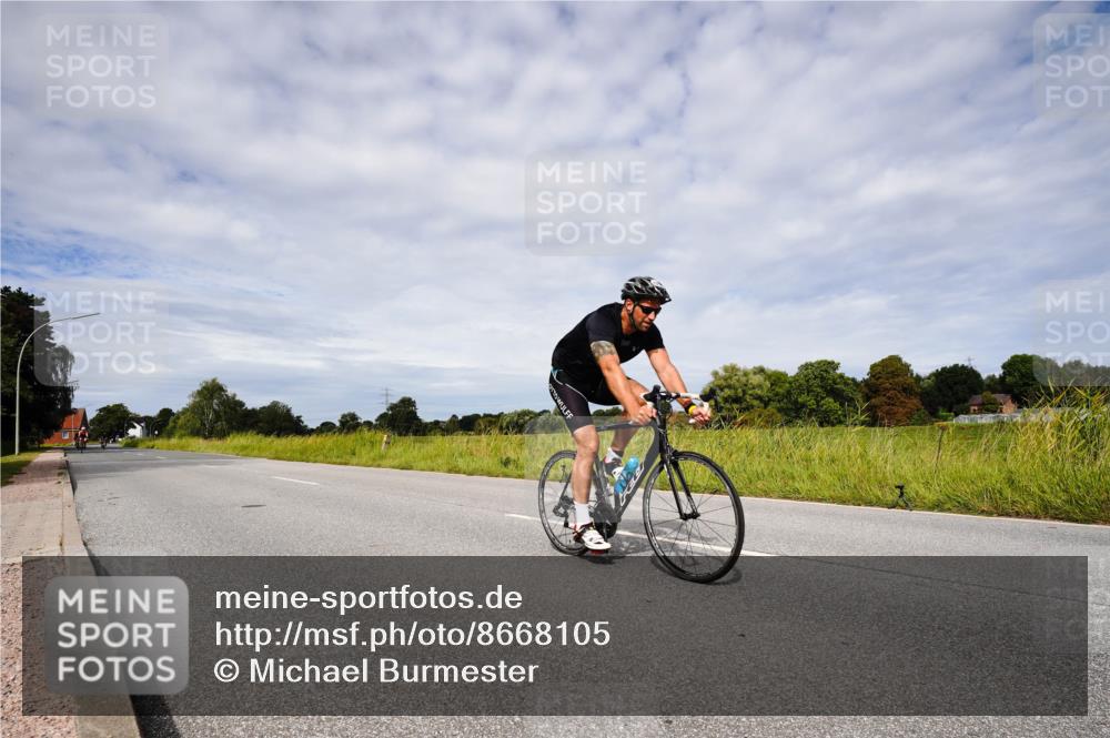 31.08.2025 - Elbe Triathlon Hamburg Michael Burmester http://msf.ph/oto/8668105 31.08.2025 11:03:50 Radfahren 1268, 1311, 1536, 1549 meine-sportfotos.de