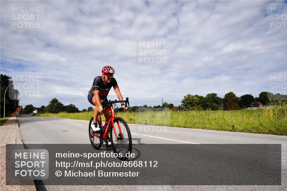 31.08.2025 - Elbe Triathlon Hamburg Michael Burmester http://msf.ph/oto/8668112 31.08.2025 11:03:58 Radfahren 1311, 1320, 1536, 1586 meine-sportfotos.de