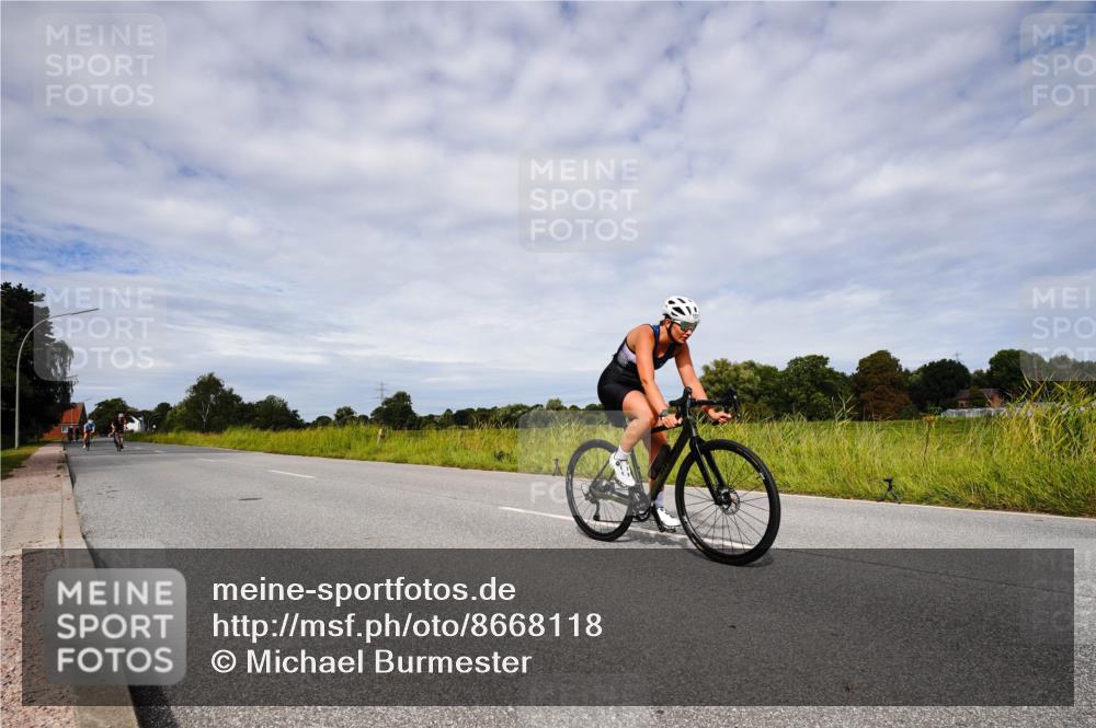 31.08.2025 - Elbe Triathlon Hamburg Michael Burmester http://msf.ph/oto/8668118 31.08.2025 11:04:10 Radfahren 782, 1267, 1316, 1571 meine-sportfotos.de