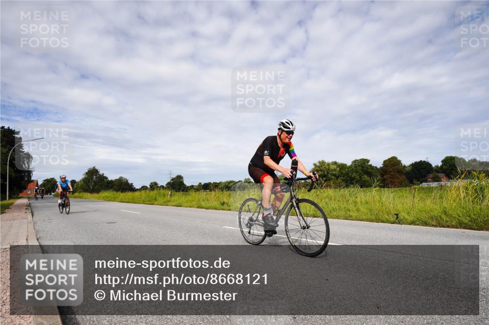 31.08.2025 - Elbe Triathlon Hamburg Michael Burmester http://msf.ph/oto/8668121 31.08.2025 11:04:14 Radfahren 782, 1302, 1316, 1339, 1553 meine-sportfotos.de