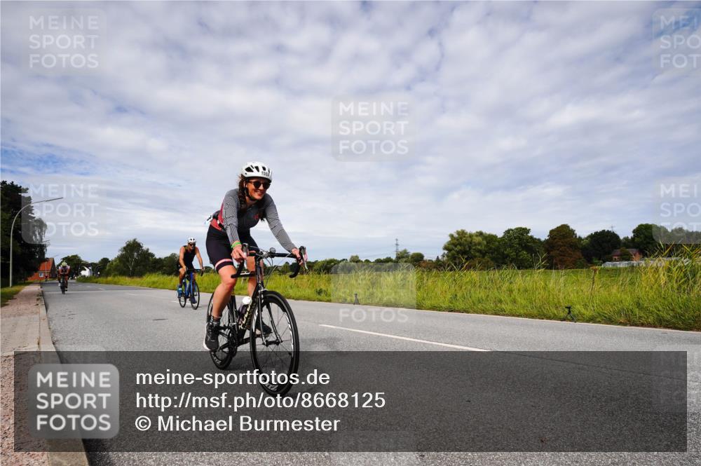 31.08.2025 - Elbe Triathlon Hamburg Michael Burmester http://msf.ph/oto/8668125 31.08.2025 11:04:18 Radfahren 782, 1302, 1339, 1553 meine-sportfotos.de