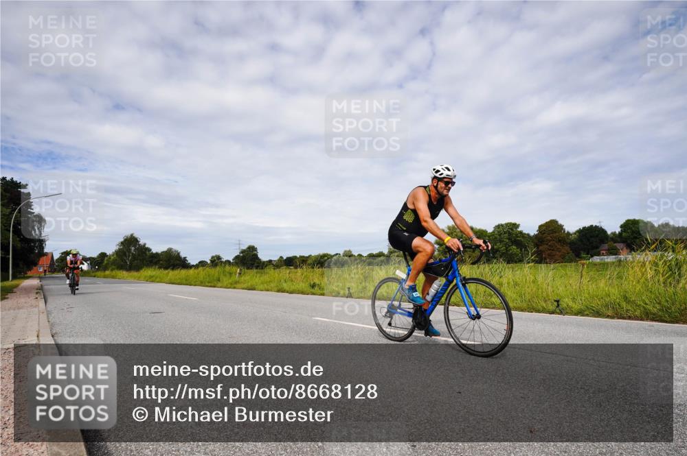 31.08.2025 - Elbe Triathlon Hamburg Michael Burmester http://msf.ph/oto/8668128 31.08.2025 11:04:19 Radfahren 1302, 1339, 1553 meine-sportfotos.de