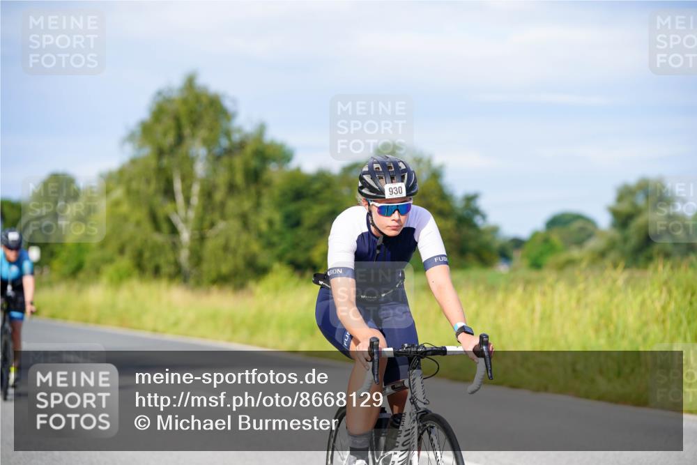 31.08.2025 - Elbe Triathlon Hamburg Michael Burmester http://msf.ph/oto/8668129 31.08.2025 09:45:49 Radfahren 305, 534, 588, 905, 930 meine-sportfotos.de