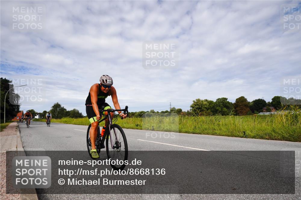 31.08.2025 - Elbe Triathlon Hamburg Michael Burmester http://msf.ph/oto/8668136 31.08.2025 11:04:39 Radfahren 1336, 1439, 1510, 1521, 1545, 1546, 1552 meine-sportfotos.de