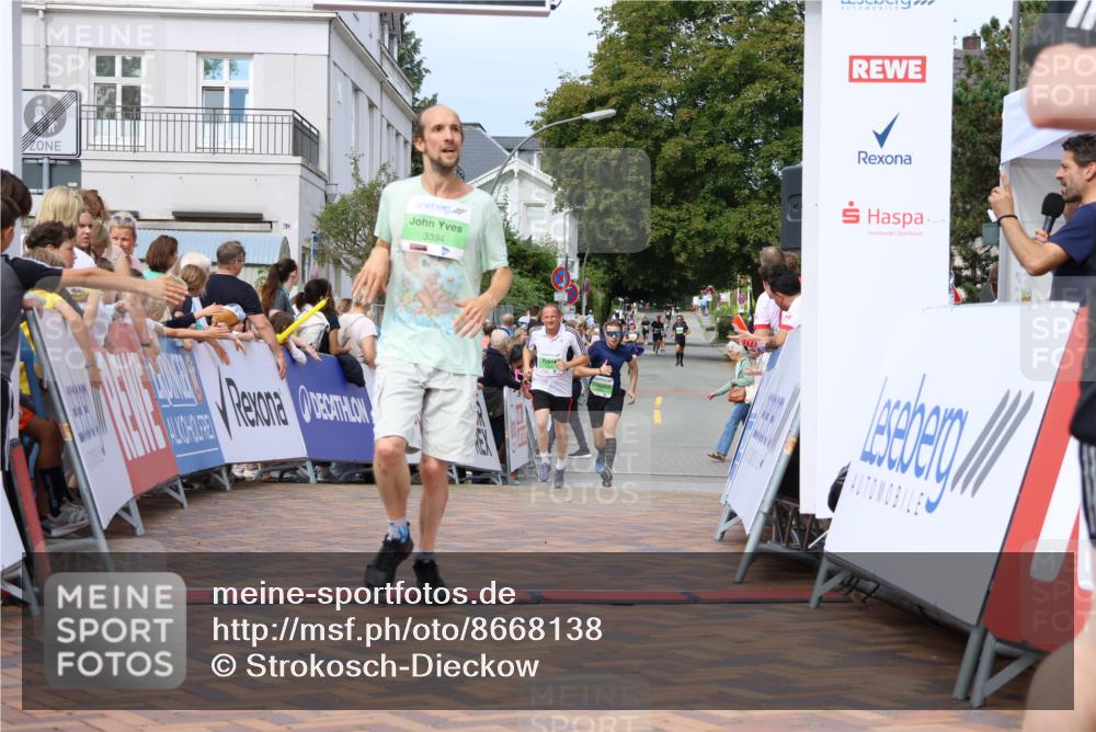 31.08.2025 - 21. Blankeneser Heldenlauf Strokosch-Dieckow http://msf.ph/oto/8668138 31.08.2025 10:56:38 Ziel 3378, 3399, 3704, 3394, 3086 meine-sportfotos.de