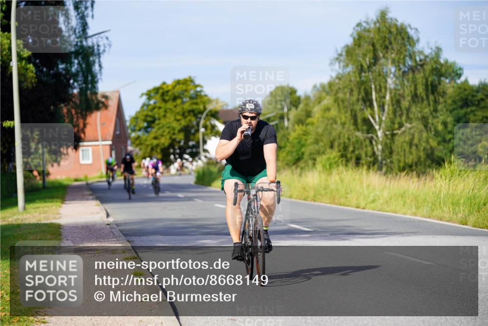 31.08.2025 - Elbe Triathlon Hamburg Michael Burmester http://msf.ph/oto/8668149 31.08.2025 09:45:54 Radfahren 588, 868, 905 meine-sportfotos.de