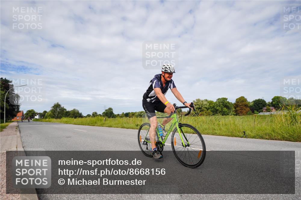 31.08.2025 - Elbe Triathlon Hamburg Michael Burmester http://msf.ph/oto/8668156 31.08.2025 11:04:58 Radfahren 1276, 1300, 1308, 1342, 1496 meine-sportfotos.de