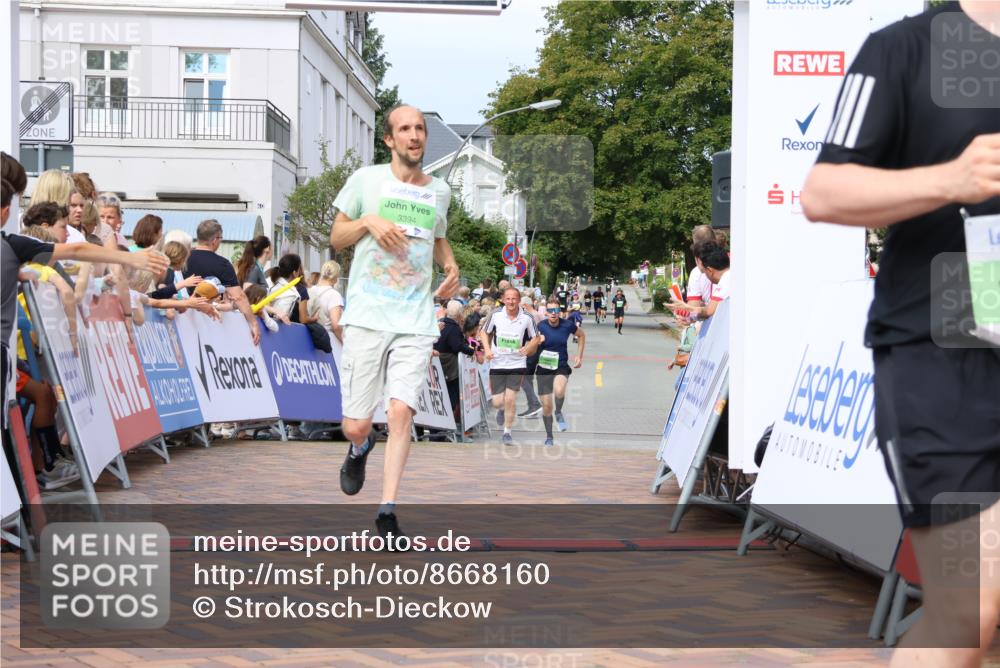 31.08.2025 - 21. Blankeneser Heldenlauf Strokosch-Dieckow http://msf.ph/oto/8668160 31.08.2025 10:56:38 Ziel 3378, 3399, 3704, 3394, 3086 meine-sportfotos.de