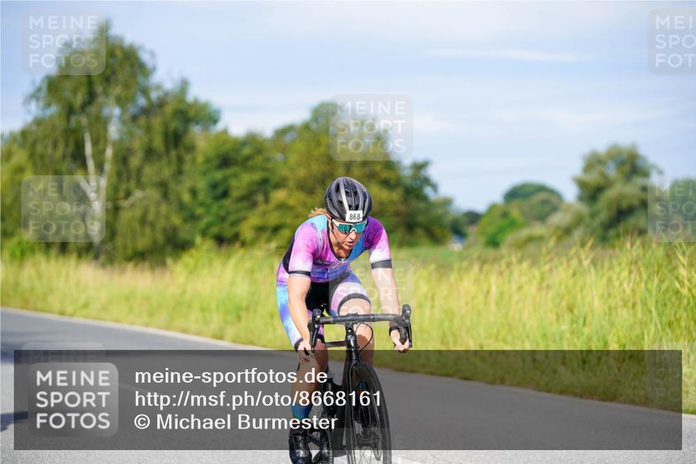 31.08.2025 - Elbe Triathlon Hamburg Michael Burmester http://msf.ph/oto/8668161 31.08.2025 09:46:01 Radfahren 463, 464, 466, 553, 712, 740, 868, 906 meine-sportfotos.de