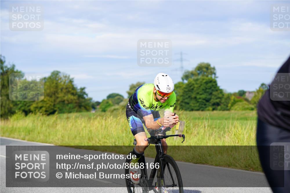 31.08.2025 - Elbe Triathlon Hamburg Michael Burmester http://msf.ph/oto/8668166 31.08.2025 09:46:02 Radfahren 463, 464, 466, 553, 600, 712, 740, 868, 906 meine-sportfotos.de