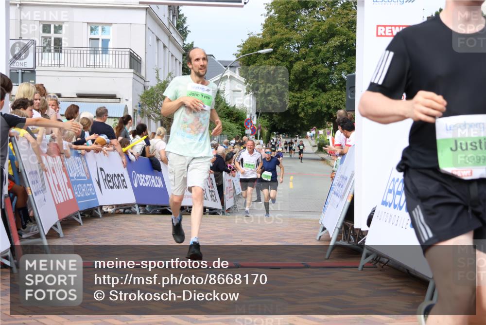 31.08.2025 - 21. Blankeneser Heldenlauf Strokosch-Dieckow http://msf.ph/oto/8668170 31.08.2025 10:56:38 Ziel 3378, 3399, 3704, 3394, 3086 meine-sportfotos.de