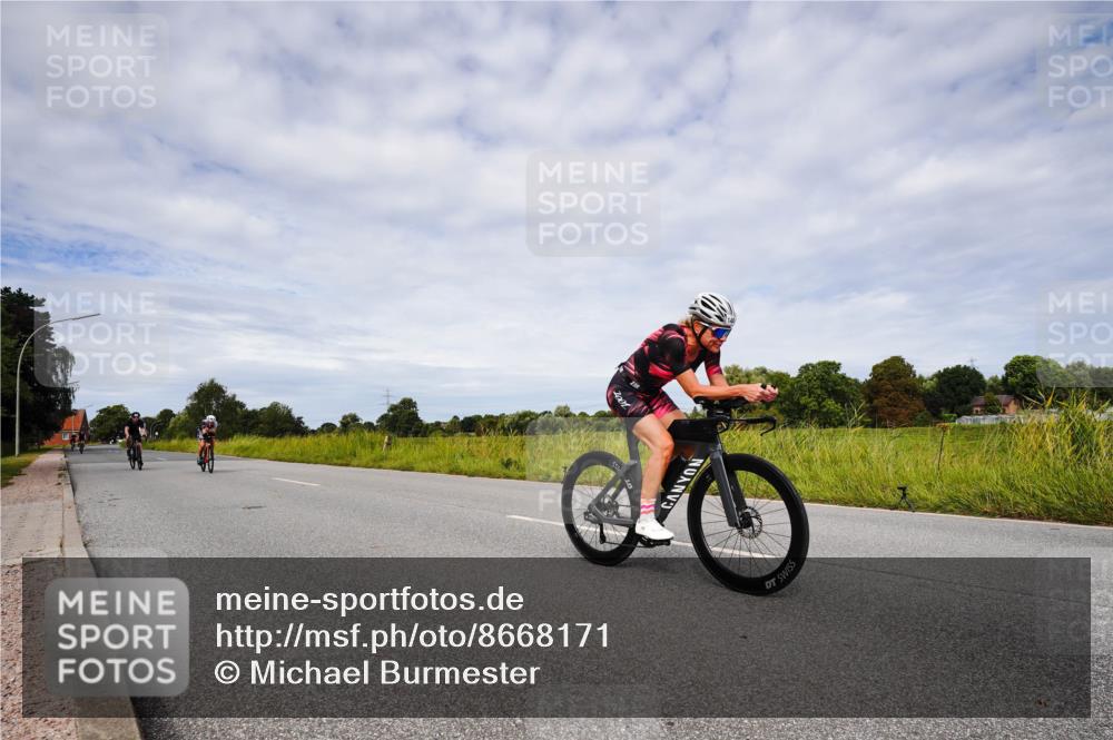 31.08.2025 - Elbe Triathlon Hamburg Michael Burmester http://msf.ph/oto/8668171 31.08.2025 11:05:20 Radfahren 1418, 1446, 1488, 1527, 1532, 1573, 1581 meine-sportfotos.de