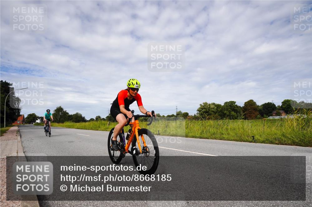 31.08.2025 - Elbe Triathlon Hamburg Michael Burmester http://msf.ph/oto/8668185 31.08.2025 11:05:48 Radfahren 1465, 1562 meine-sportfotos.de