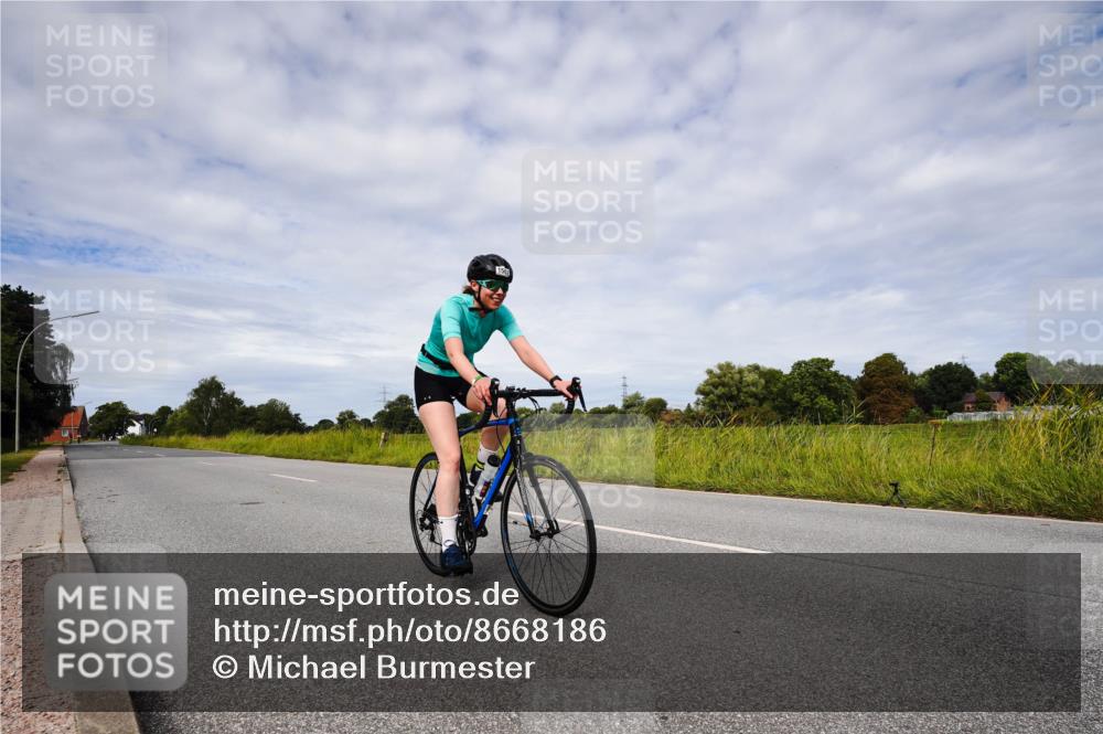 31.08.2025 - Elbe Triathlon Hamburg Michael Burmester http://msf.ph/oto/8668186 31.08.2025 11:05:49 Radfahren 1465, 1562 meine-sportfotos.de
