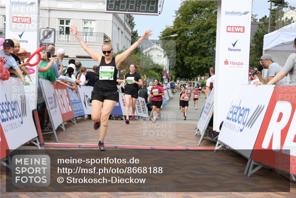 31.08.2025 - 21. Blankeneser Heldenlauf Strokosch-Dieckow http://msf.ph/oto/8668188 31.08.2025 11:14:48 Ziel 3479, 3445, 3093, 3336 meine-sportfotos.de