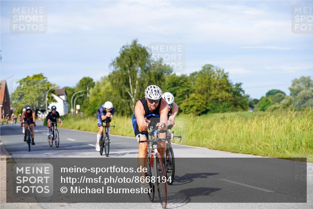 31.08.2025 - Elbe Triathlon Hamburg Michael Burmester http://msf.ph/oto/8668194 31.08.2025 09:46:08 Radfahren 463, 553, 600, 740, 803, 820, 876, 906 meine-sportfotos.de