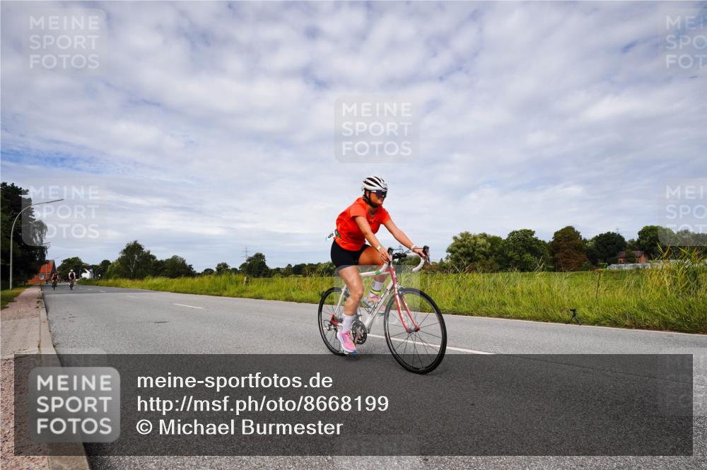 31.08.2025 - Elbe Triathlon Hamburg Michael Burmester http://msf.ph/oto/8668199 31.08.2025 11:06:18 Radfahren 1364, 1516, 1559 meine-sportfotos.de