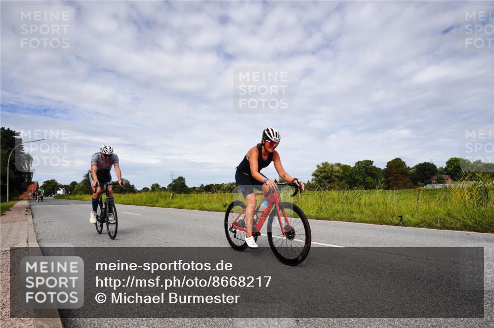 31.08.2025 - Elbe Triathlon Hamburg Michael Burmester http://msf.ph/oto/8668217 31.08.2025 11:06:49 Radfahren 1324, 1328, 1384, 1578, 1605 meine-sportfotos.de