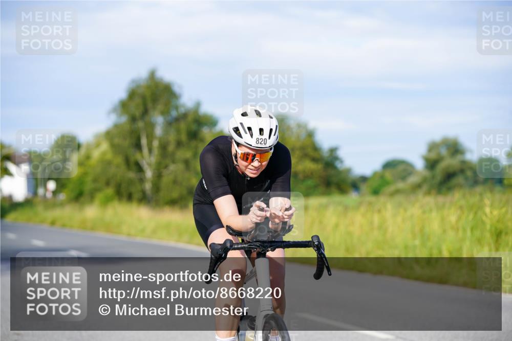 31.08.2025 - Elbe Triathlon Hamburg Michael Burmester http://msf.ph/oto/8668220 31.08.2025 09:46:13 Radfahren 694, 717, 803, 820, 876 meine-sportfotos.de