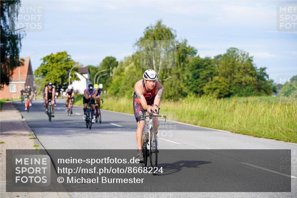31.08.2025 - Elbe Triathlon Hamburg Michael Burmester http://msf.ph/oto/8668224 31.08.2025 09:46:19 Radfahren 280, 286, 420, 635, 684, 694, 707, 717, 859 meine-sportfotos.de