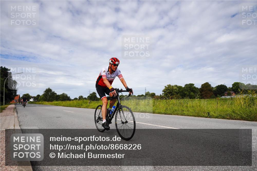 31.08.2025 - Elbe Triathlon Hamburg Michael Burmester http://msf.ph/oto/8668226 31.08.2025 11:06:57 Radfahren 1172, 1333, 1578, 1605 meine-sportfotos.de
