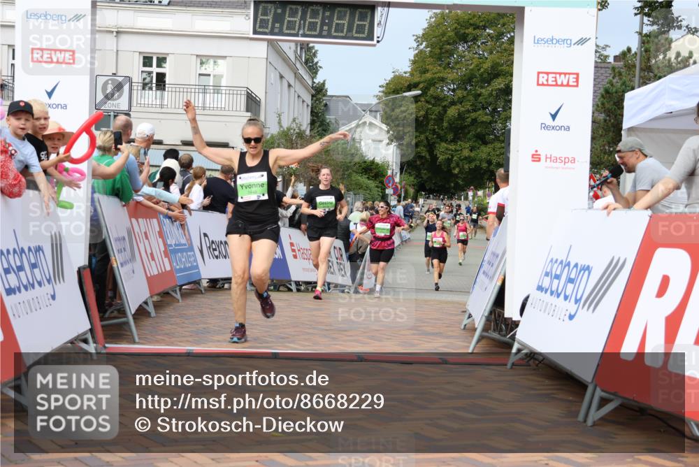 31.08.2025 - 21. Blankeneser Heldenlauf Strokosch-Dieckow http://msf.ph/oto/8668229 31.08.2025 11:14:47 Ziel 3479, 3707, 3445, 3093, 3336 meine-sportfotos.de
