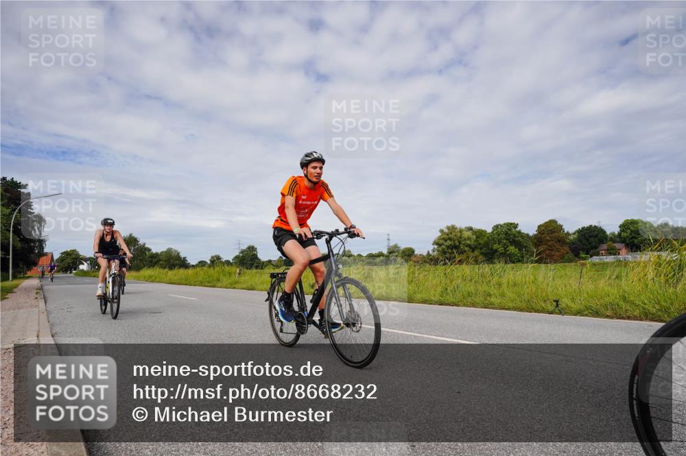 31.08.2025 - Elbe Triathlon Hamburg Michael Burmester http://msf.ph/oto/8668232 31.08.2025 11:07:06 Radfahren 952, 1477, 1556, 1561, 1618 meine-sportfotos.de