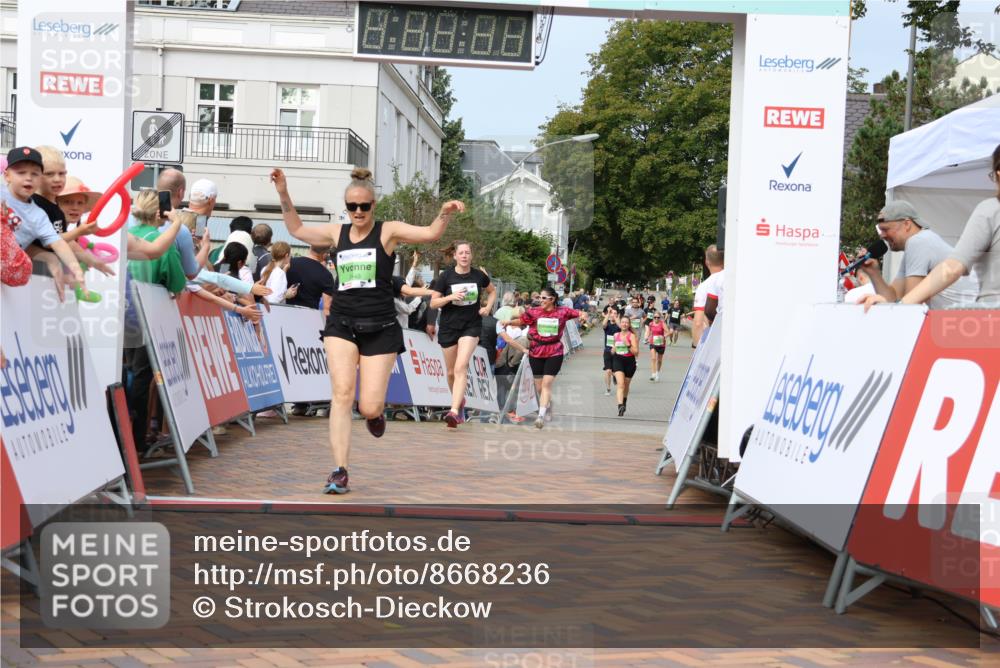 31.08.2025 - 21. Blankeneser Heldenlauf Strokosch-Dieckow http://msf.ph/oto/8668236 31.08.2025 11:14:47 Ziel 3479, 3707, 3445, 3093, 3336 meine-sportfotos.de