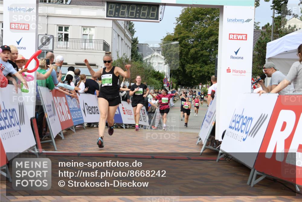 31.08.2025 - 21. Blankeneser Heldenlauf Strokosch-Dieckow http://msf.ph/oto/8668242 31.08.2025 11:14:47 Ziel 3479, 3707, 3445, 3093, 3336 meine-sportfotos.de