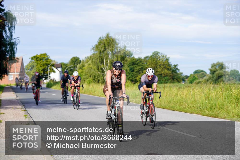 31.08.2025 - Elbe Triathlon Hamburg Michael Burmester http://msf.ph/oto/8668244 31.08.2025 09:46:22 Radfahren 280, 286, 419, 420, 421, 635, 684, 694, 707, 717, 859 meine-sportfotos.de