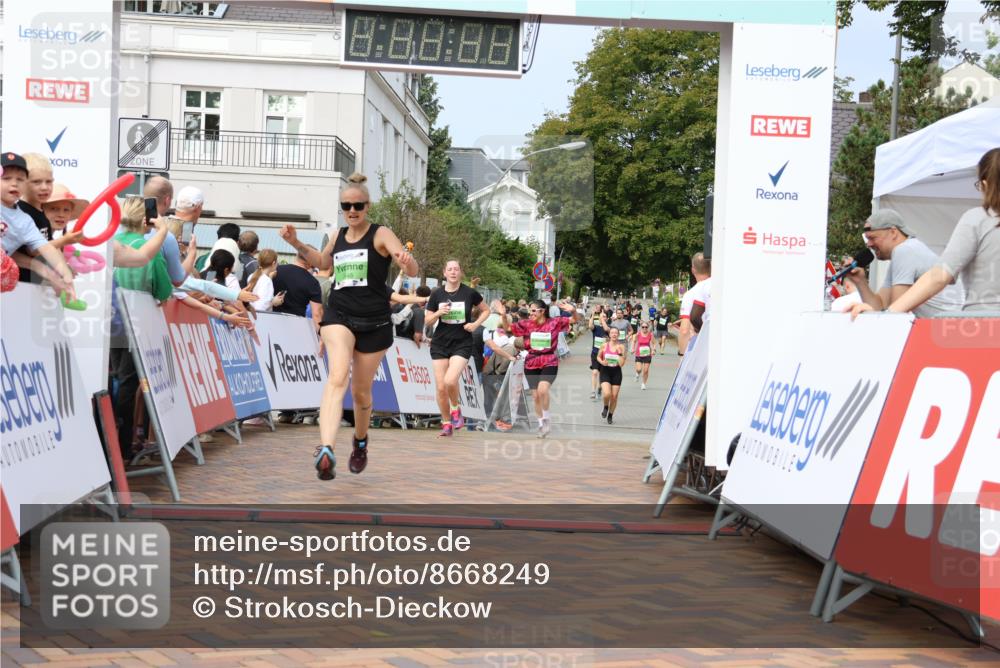 31.08.2025 - 21. Blankeneser Heldenlauf Strokosch-Dieckow http://msf.ph/oto/8668249 31.08.2025 11:14:47 Ziel 3479, 3707, 3445, 3093, 3336 meine-sportfotos.de