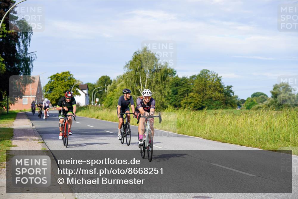 31.08.2025 - Elbe Triathlon Hamburg Michael Burmester http://msf.ph/oto/8668251 31.08.2025 09:46:23 Radfahren 280, 286, 419, 420, 421, 635, 684, 707, 717, 859 meine-sportfotos.de