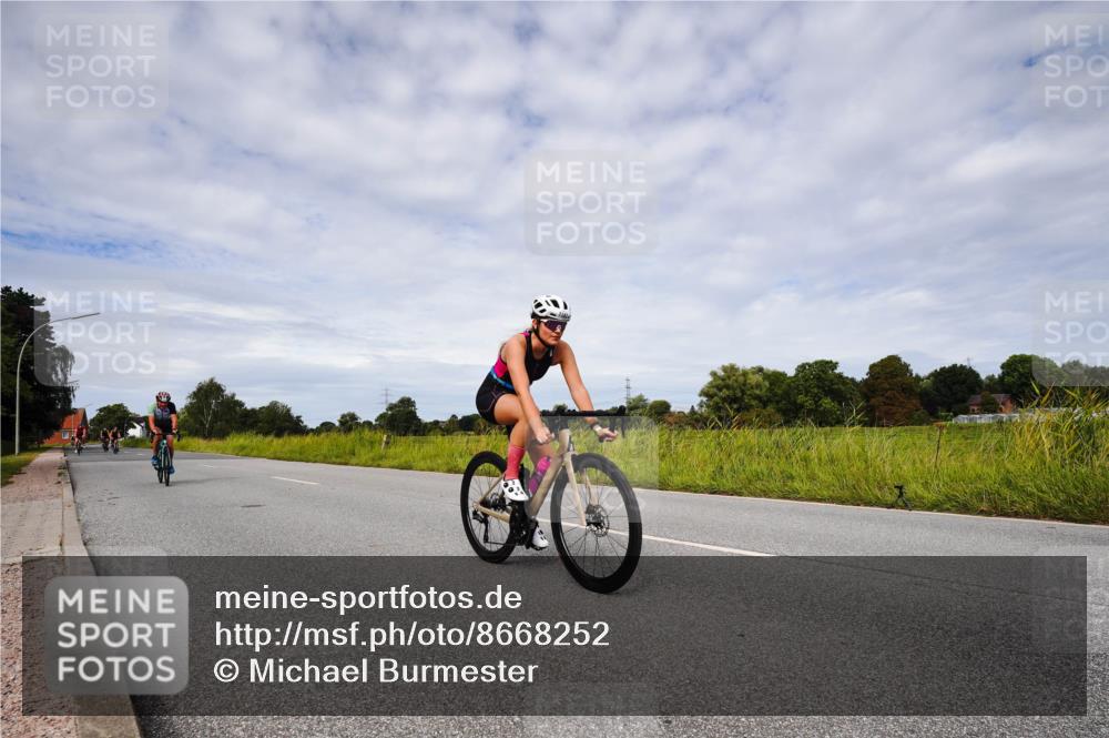 31.08.2025 - Elbe Triathlon Hamburg Michael Burmester http://msf.ph/oto/8668252 31.08.2025 11:07:43 Radfahren 1293, 1343, 1419, 1501, 1582, 1593 meine-sportfotos.de