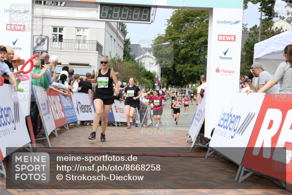 31.08.2025 - 21. Blankeneser Heldenlauf Strokosch-Dieckow http://msf.ph/oto/8668258 31.08.2025 11:14:47 Ziel 3479, 3707, 3445, 3093, 3336 meine-sportfotos.de