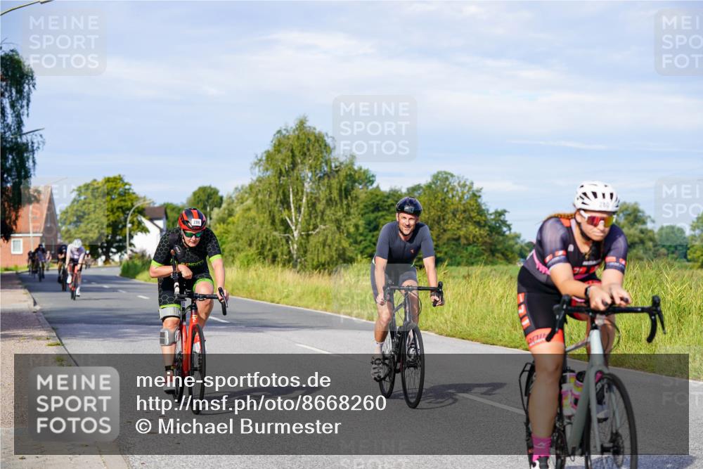 31.08.2025 - Elbe Triathlon Hamburg Michael Burmester http://msf.ph/oto/8668260 31.08.2025 09:46:24 Radfahren 280, 286, 419, 420, 421, 494, 635, 684, 707, 859, 909 meine-sportfotos.de