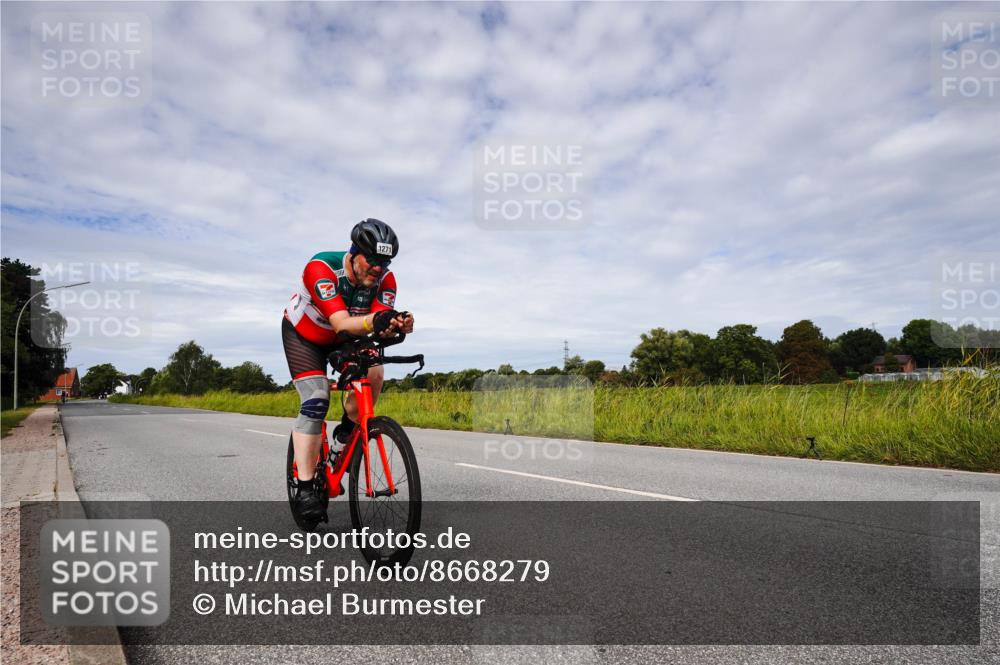 31.08.2025 - Elbe Triathlon Hamburg Michael Burmester http://msf.ph/oto/8668279 31.08.2025 11:08:24 Radfahren 1271, 1434 meine-sportfotos.de