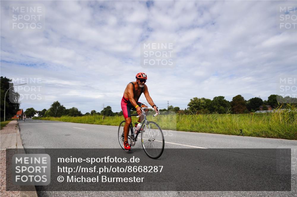 31.08.2025 - Elbe Triathlon Hamburg Michael Burmester http://msf.ph/oto/8668287 31.08.2025 11:08:49 Radfahren 1290, 1378, 1538, 1548, 1563 meine-sportfotos.de
